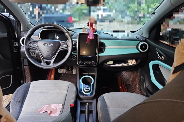 Used Chery QQ Little Ant 2021 150 000 Yuan "Ant Fan" Edition New Ant Cool Version Lithium-Ion Battery Center Console