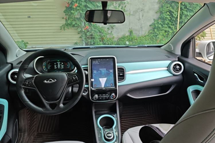 Used Chery QQ Little Ant 2021 200 000-Yuan Ant Fan Edition Talent Version NMC Battery 301 km Center Console