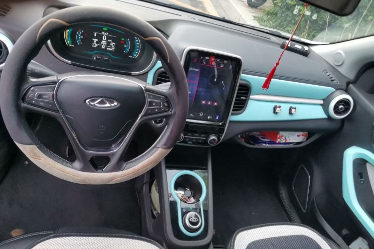 Used Chery QQ Little Ant 2021 150 000 Yuan "Ant Fan" Edition New Ant Cool Version Lithium-Ion Battery Center Console