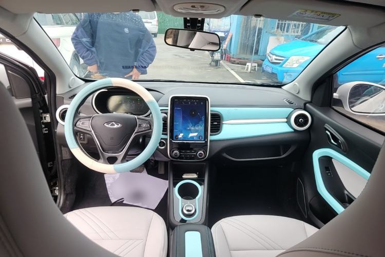 Used Chery QQ Little Ant 2021 200 000-Yuan Ant Fan Edition Talent Version NMC Battery 301 km Center Console