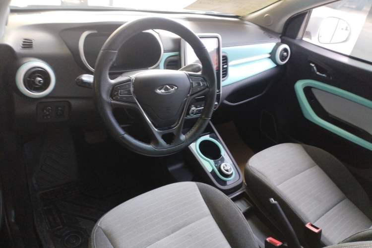Used Chery QQ Little Ant 2021 150 000 Yuan Ant Fan Edition Ant Cool Version Lithium Iron Phosphate Center Console