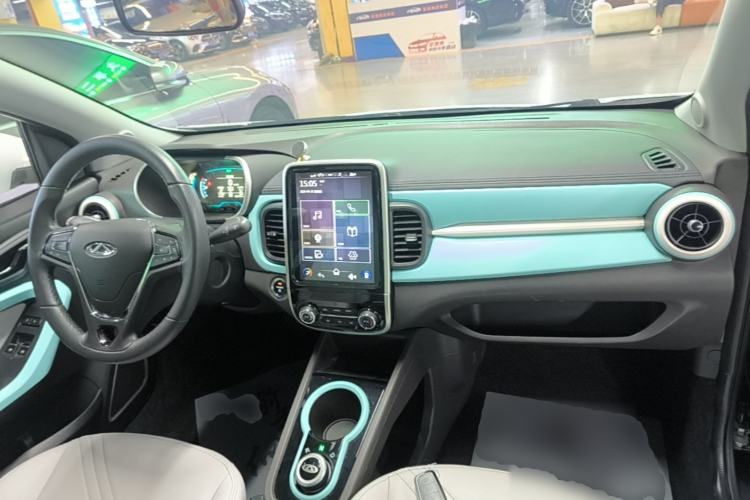 Used Chery QQ Little Ant 2021 150 000 Yuan "Ant Fan" Edition New Ant Cool Version Lithium-Ion Battery Center Console