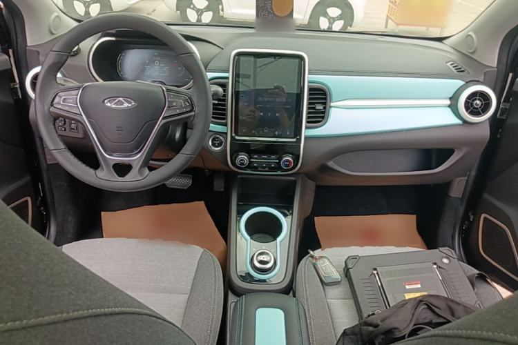 Used Chery QQ Little Ant 2021 150 000 Yuan Ant Fan Edition Ant Stylish Version Lithium-Ion Battery Center Console