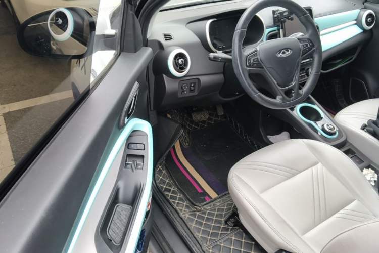 Used Chery QQ Little Ant 2021 200 000 Yuan "Ant Fan" Edition Energized Version NMC Lithium Battery 301 km Driver Seat