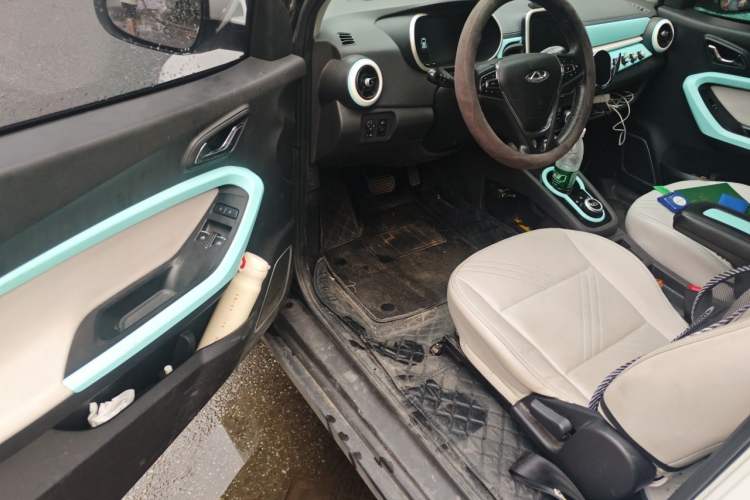 Used Chery QQ Little Ant 2021 200 000 Yuan "Ant Fan" Edition Energized Version NMC Lithium Battery 301 km Driver Seat
