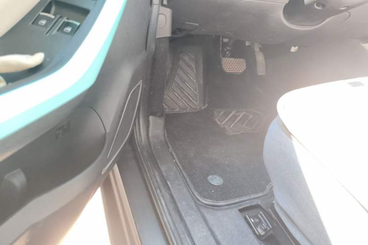 Used Chery QQ Little Ant 2021 150 000 Yuan "Ant Fan" Edition Ant Cool Version with Ternary Lithium Driver Seat