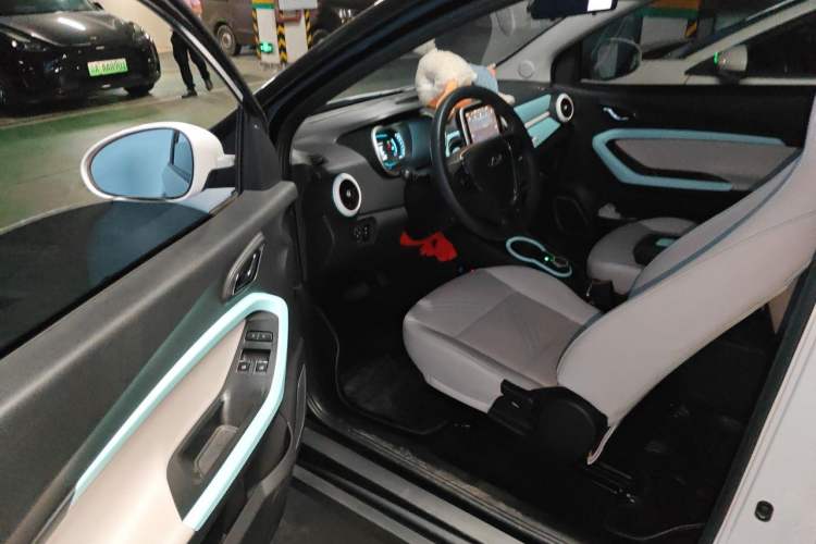 Used Chery QQ Little Ant 2021 200 000-Yuan Ant Fan Edition Talent Version NMC Battery 301 km Driver Seat