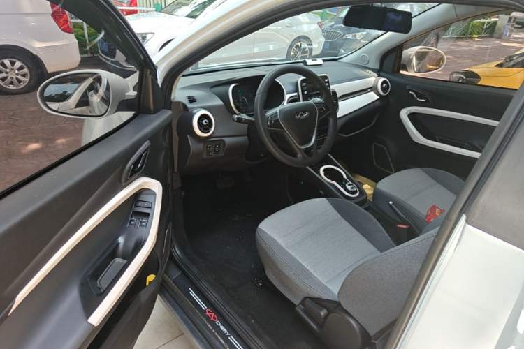 Used Chery QQ Little Ant 2021 200 000-Yuan Ant Fan Edition Energetic Version NMC Lithium Battery 301 km Driver Seat