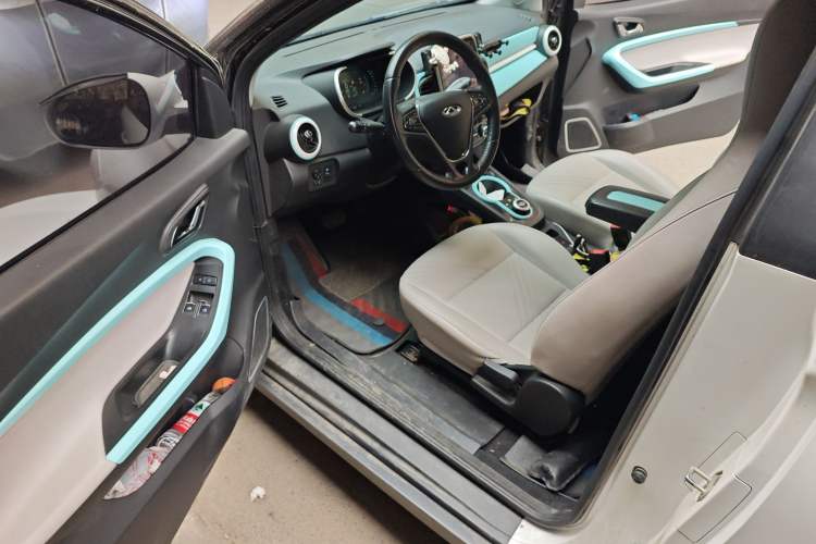 Used Chery QQ Little Ant 2021 150 000 Yuan "Ant Fan" Edition New Ant Cool Version Lithium-Ion Battery Driver Seat