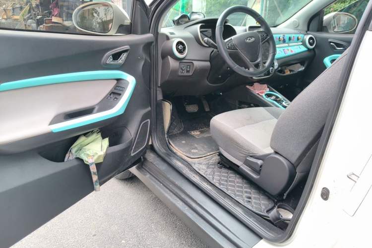 Used Chery QQ Little Ant 2021 150 000 Yuan Ant Fan Edition New Ant Cool Version Lithium Iron Phosphate Driver Seat