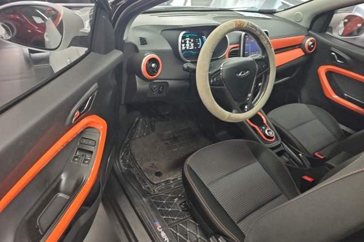 Used Chery QQ Little Ant 2021 200 000-Yuan Ant Fan Edition Energized Version Lithium Iron Phosphate 301 km Driver Seat