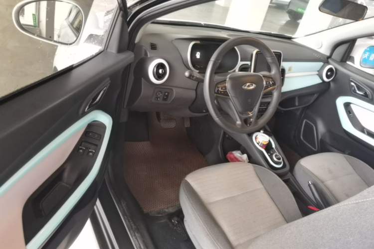 Used Chery QQ Little Ant 2021 150 000 Yuan Ant Fan Edition Ant Trend Version Lithium-Ion Battery Driver Seat