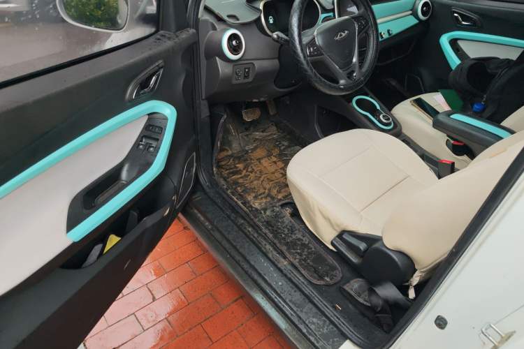 Used Chery QQ Little Ant 2021 150 000 Yuan "Ant Fan" Edition New Ant Cool Version Lithium-Ion Battery Driver Seat