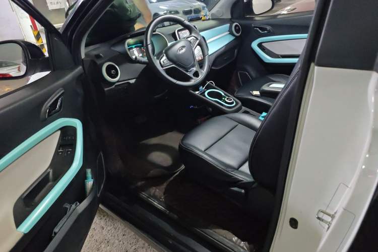 Used Chery QQ Little Ant 2021 200 000 Yuan "Ant Fan" Edition Energized Version NMC Lithium Battery 301 km Driver Seat