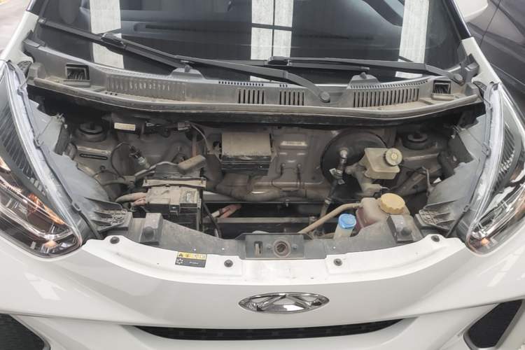 Used Chery QQ Little Ant 2021 200 000-Yuan Ant Fan Edition Talent Version NMC Battery 301 km Engine Bay