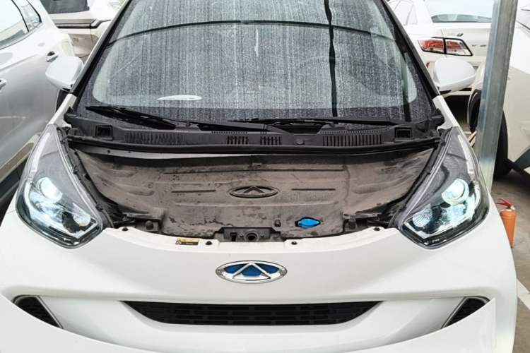 Used Chery QQ Little Ant 2021 150 000 Yuan "Ant Fan" Edition New Ant Cool Version Lithium-Ion Battery Engine Bay