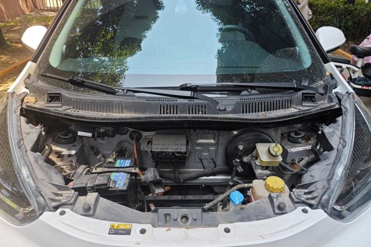 Used Chery QQ Little Ant 2021 200 000-Yuan Ant Fan Edition Oxygen Version Lithium Iron Phosphate 301 km Engine Bay