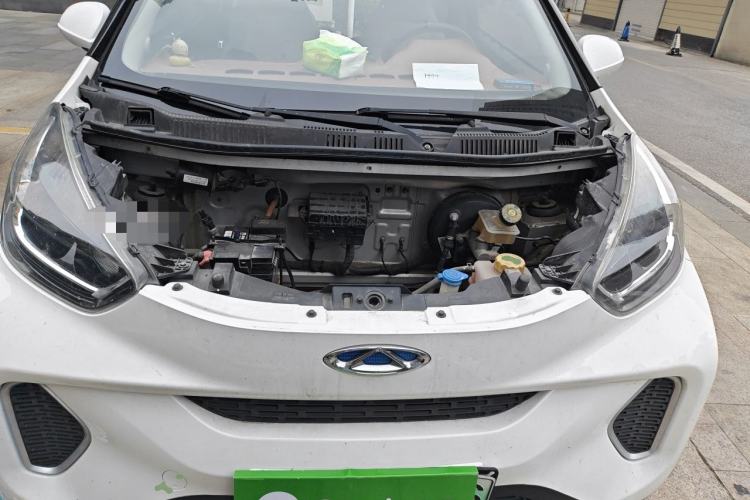 Used Chery QQ Little Ant 2021 150 000 Yuan Ant Fan Edition Ant Trend Version Lithium-Ion Battery Engine Bay