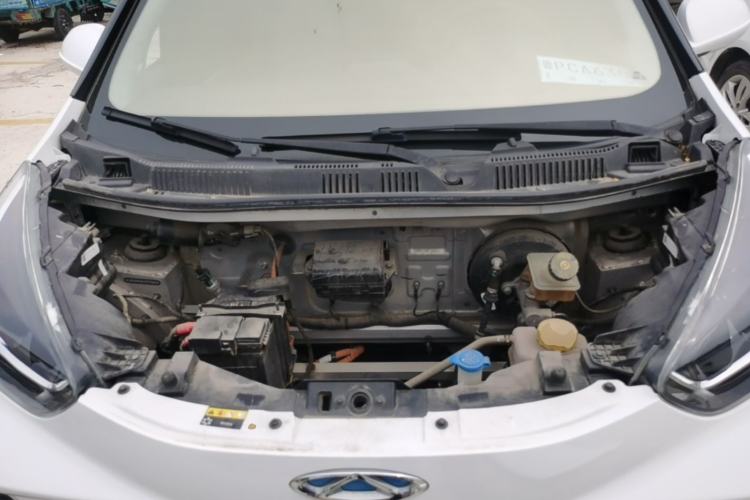 Used Chery QQ Little Ant 2021 150 000 Yuan "Ant Fan" Edition Ant Cool Version with Ternary Lithium Engine Bay