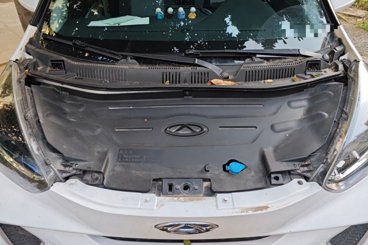 Used Chery QQ Little Ant 2021 150 000 Yuan "Ant Fan" Edition New Ant Cool Version Lithium-Ion Battery Engine Bay