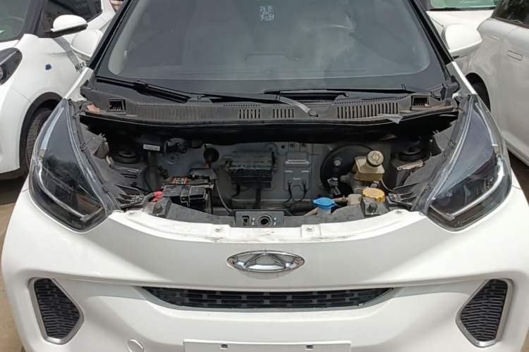 Used Chery QQ Little Ant 2021 200 000-Yuan Ant Fan Edition Energized Version Lithium Iron Phosphate 301 km Engine Bay