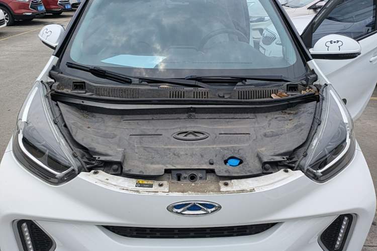 Used Chery QQ Little Ant 2021 150 000 Yuan Ant Fan Edition Ant Stylish Version Lithium-Ion Battery Engine Bay