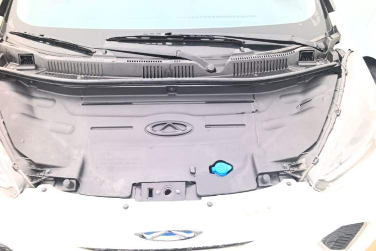 Used Chery QQ Little Ant 2021 150 000 Yuan Ant Fan Edition Ant Trend Version Lithium-Ion Battery Engine Bay