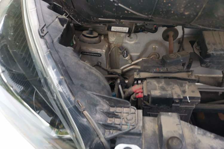 Used Chery QQ Little Ant 2021 150 000 Yuan "Ant Fan" Edition New Ant Cool Version Lithium-Ion Battery Engine Bay Right