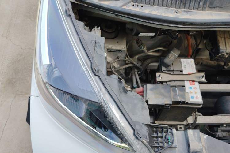 Used Chery QQ Little Ant 2021 150 000 Yuan "Ant Fan" Edition New Ant Xuan Version Lithium-NMC Battery Engine Bay Right