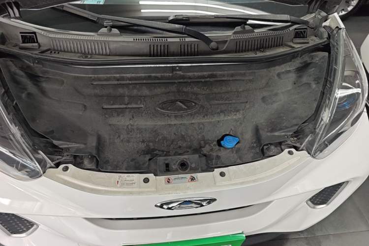 Used Chery QQ Little Ant 2021 200 000-Yuan Ant Fan Edition Energized Version Lithium Iron Phosphate 301 km Engine Bay