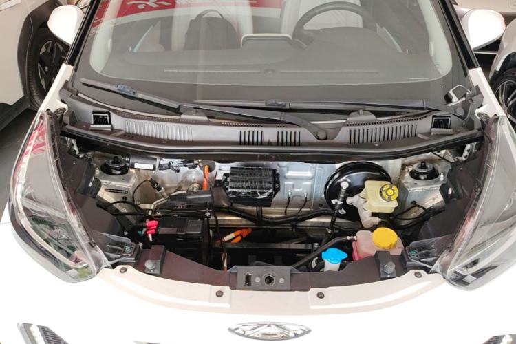 Used Chery QQ Little Ant 2021 200 000 Yuan Ant Fan Edition Energized Version NMC Lithium Battery 408 km Engine Bay