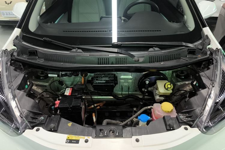 Used Chery QQ Little Ant 2021 150 000 Yuan "Ant Fan" Edition New Ant Cool Version Lithium-Ion Battery Engine Bay