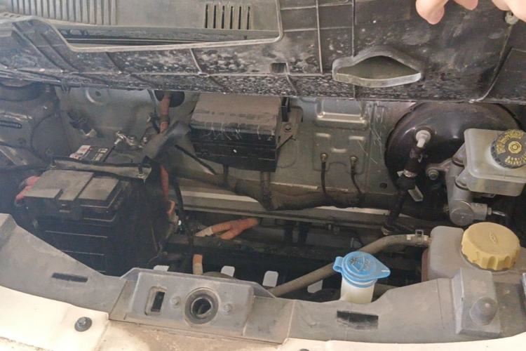 Used Chery QQ Little Ant 2021 150 000 Yuan Ant Fan Edition Ant Trend Version Lithium-Ion Battery Engine Bay