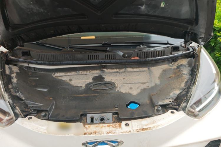 Used Chery QQ Little Ant 2021 150 000 Yuan "Ant Fan" Edition New Ant Cool Version Lithium-Ion Battery Engine Bay