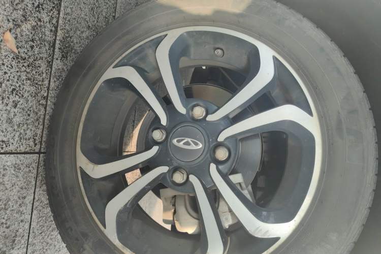 Used Chery QQ Little Ant 2021 200 000-Yuan Ant Fan Edition Talent Version NMC Battery 301 km Exterior 1
