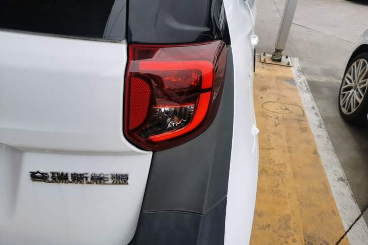 Used Chery QQ Little Ant 2021 200 000-Yuan Ant Fan Edition Talent Version Lithium Iron Phosphate 301 km Exterior 3