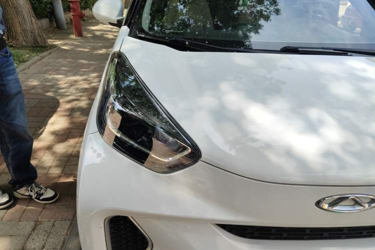 Used Chery QQ Little Ant 2021 200 000-Yuan Ant Fan Edition Talent Version NMC Battery 301 km Exterior 6
