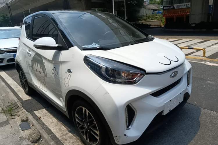 Used Chery QQ Little Ant 2021 Revised Version 150 000 Yuan Ant Fan Edition New Ant Luxe Version Lithium Iron Phosphate Front Right 45 Deg