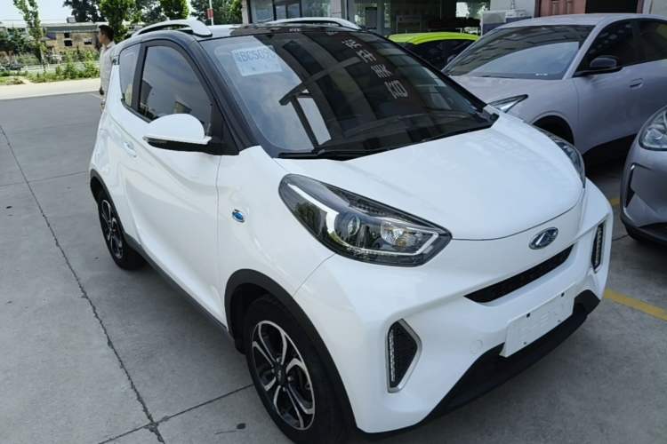 Used Chery QQ Little Ant 2021 150 000 Yuan Ant Fan Edition Ant Stylish Version Lithium Iron Phosphate Front Right 45 Deg