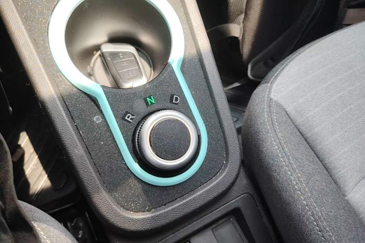 Used Chery QQ Little Ant 2021 150 000 Yuan Ant Fan Edition Ant Trend Version Lithium-Ion Battery Gear Lever