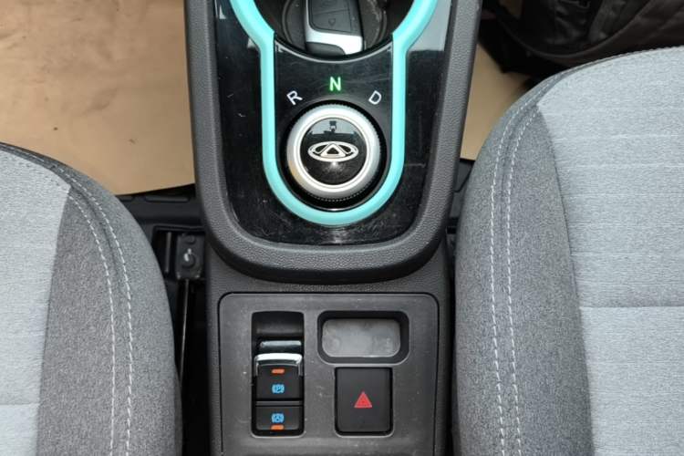 Used Chery QQ Little Ant 2021 150 000 Yuan Ant Fan Edition New Ant Cool Version Lithium Iron Phosphate Gear Lever