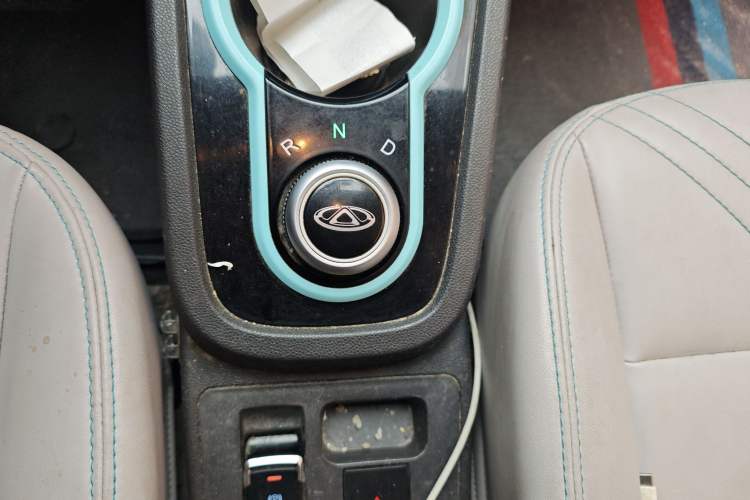 Used Chery QQ Little Ant 2021 150 000 Yuan "Ant Fan" Edition New Ant Cool Version Lithium-Ion Battery Gear Lever