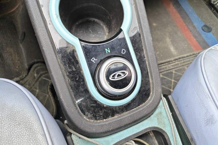 Used Chery QQ Little Ant 2021 150 000 Yuan Ant Fan Edition Ant Trend Version Lithium-Ion Battery Gear Lever