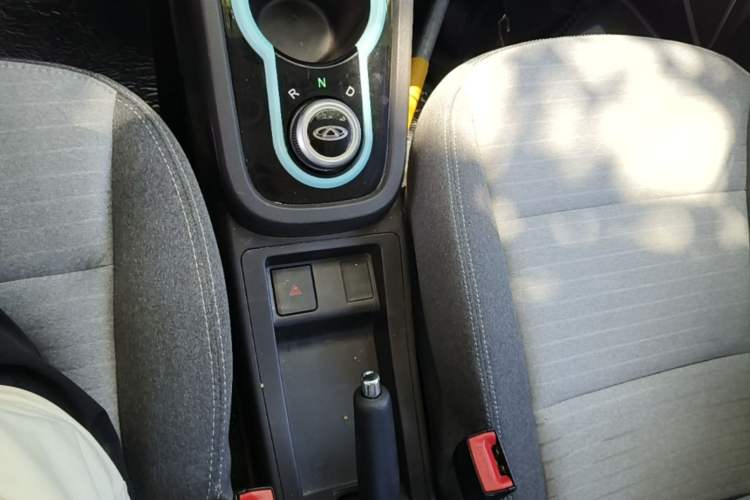 Used Chery QQ Little Ant 2021 150 000 Yuan Ant Fan Edition Ant Cool Version Lithium Iron Phosphate Gear Lever