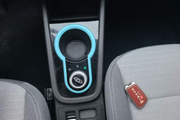 Used Chery QQ Little Ant 2021 150 000 Yuan Ant Fan Edition Ant Trend Version Lithium-Ion Battery Gear Lever