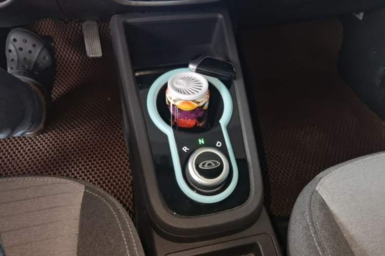 Used Chery QQ Little Ant 2021 150 000 Yuan Ant Fan Edition Ant Trend Version Lithium-Ion Battery Gear Lever