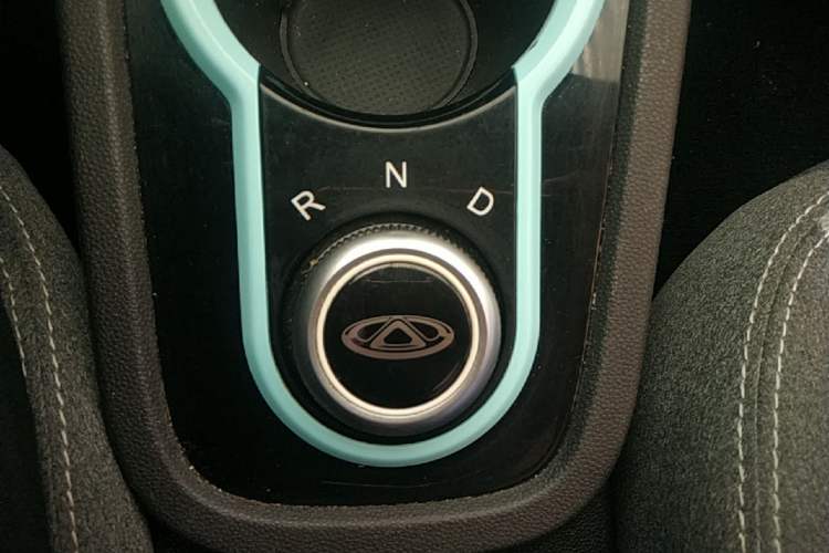 Used Chery QQ Little Ant 2021 150 000 Yuan Ant Fan Edition Ant Trend Version Lithium-Ion Battery Gear Lever