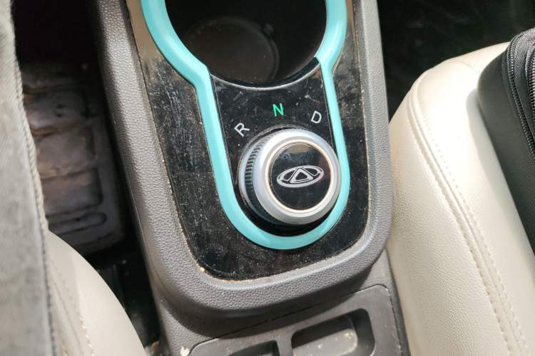 Used Chery QQ Little Ant 2021 150 000 Yuan "Ant Fan" Edition New Ant Cool Version Lithium-Ion Battery Gear Lever