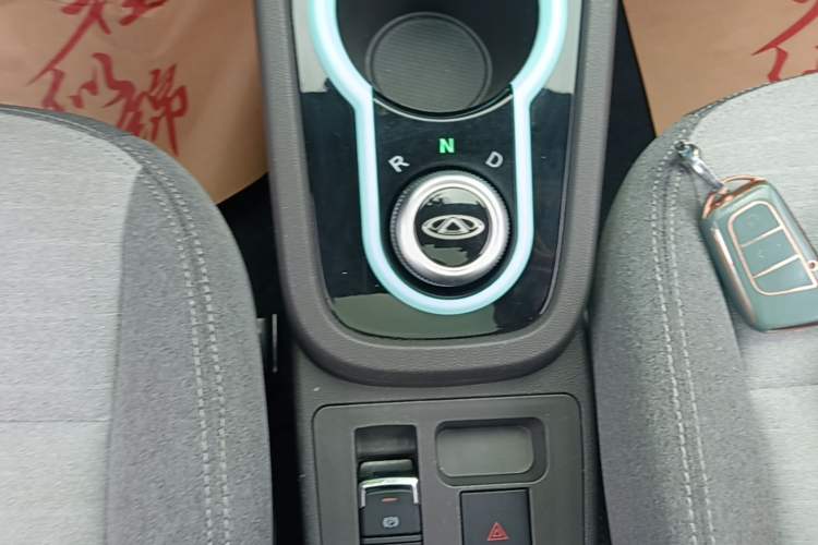 Used Chery QQ Little Ant 2021 150 000 Yuan Ant Fan Edition Ant Stylish Version Lithium-Ion Battery Gear Lever