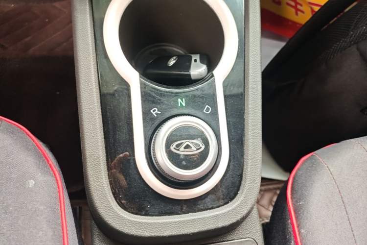 Used Chery QQ Little Ant 2021 200 000-Yuan Ant Fan Edition Energetic Version NMC Lithium Battery 301 km Gear Lever
